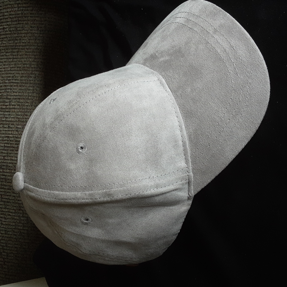 Grey doe suede hat
